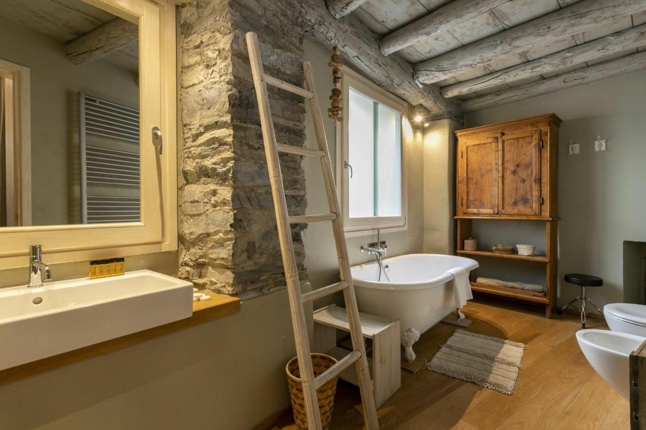 Ca Sbrisiga In Moltrasio By Halldis Exterior photo